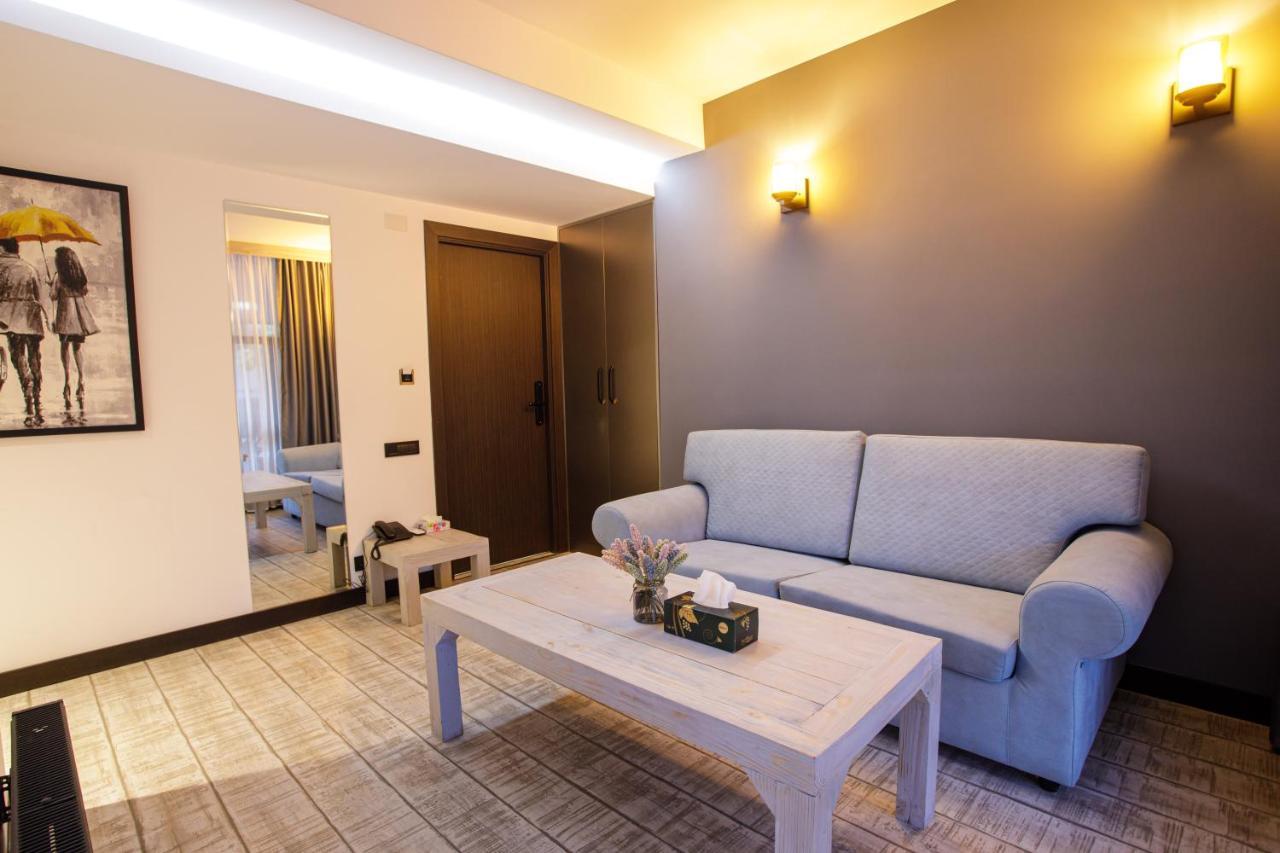 The Phoenix Boutique Hotel Erivan Dış mekan fotoğraf